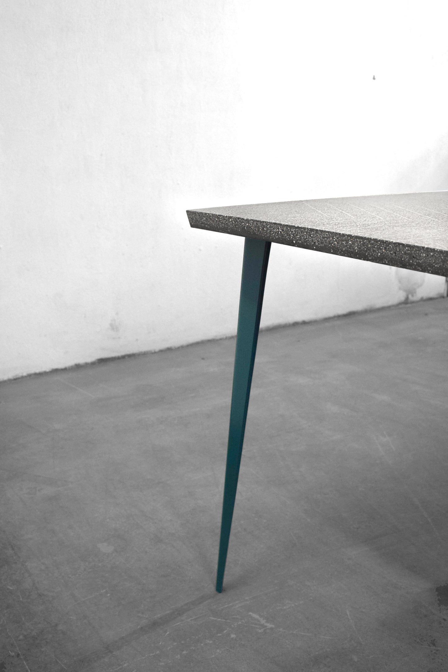 Concrete dining table for 8 person, 220 x 100cm | No. 0001
