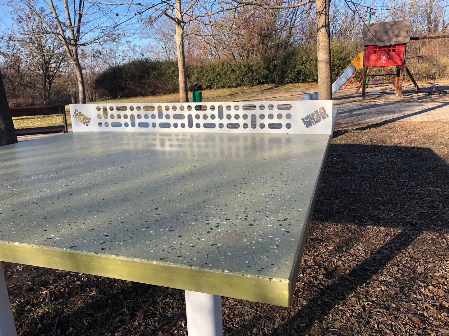 Outdoor fine concrete ping pong table in 60 colours, even with custom design